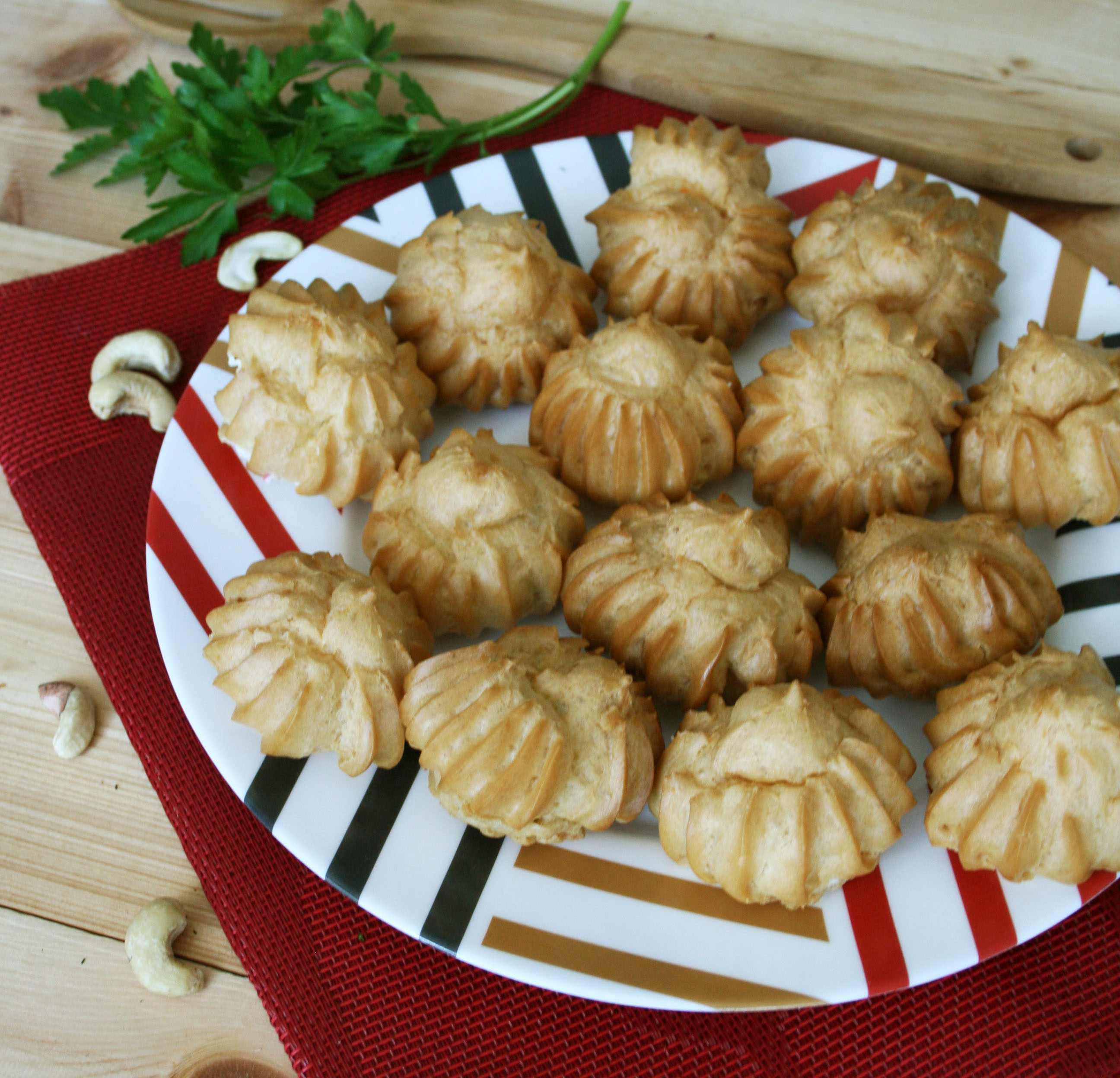 Профитроли с крабом и ананасом | Печки-Лавочки